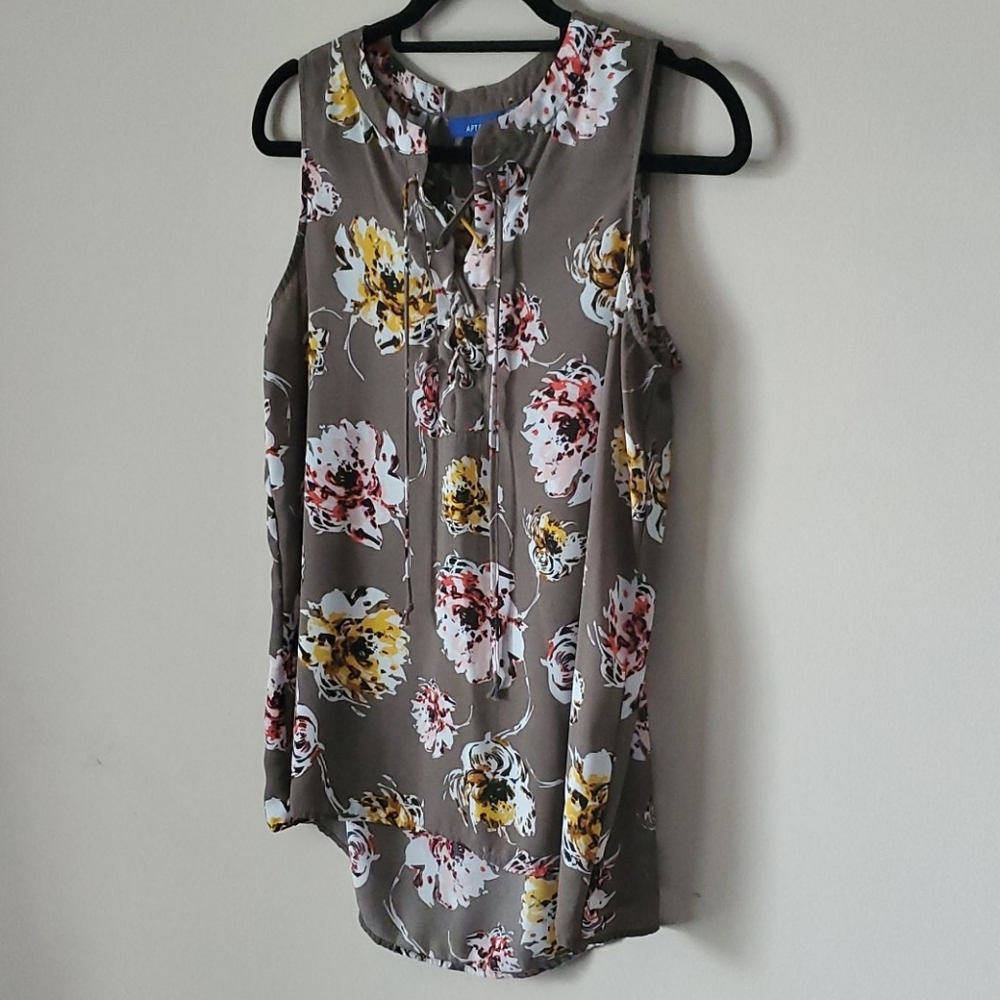 Top - Picture 3 of 3